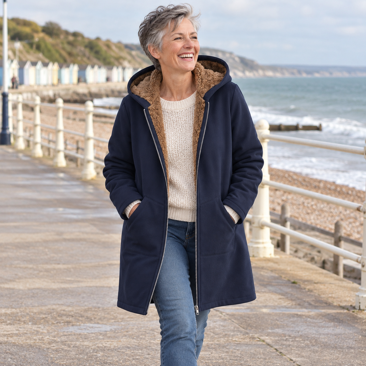 Lyra – Cozy Sherpa-Lined Hooded Coat